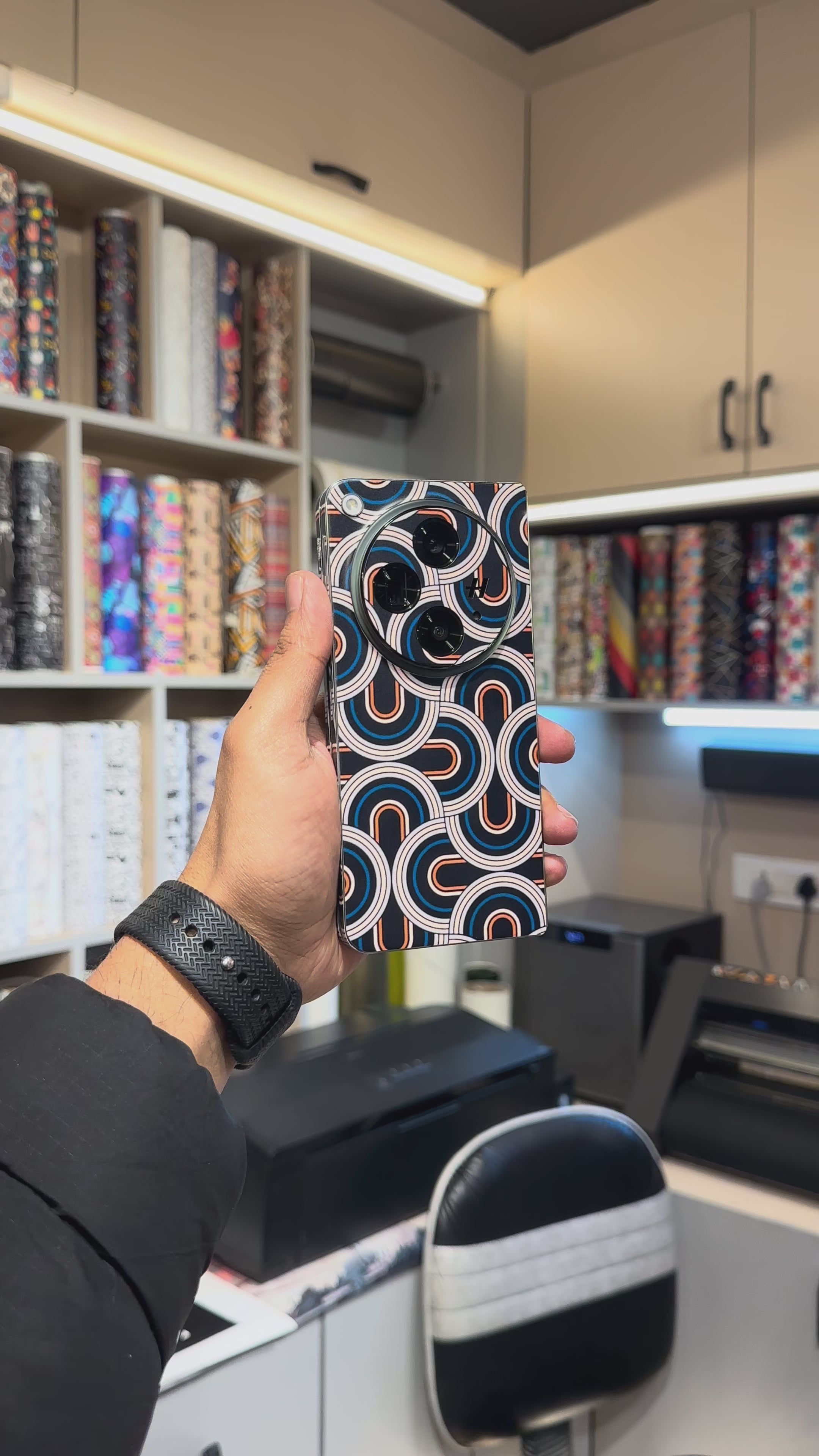 GeoSync – Geometric Mobile Skin