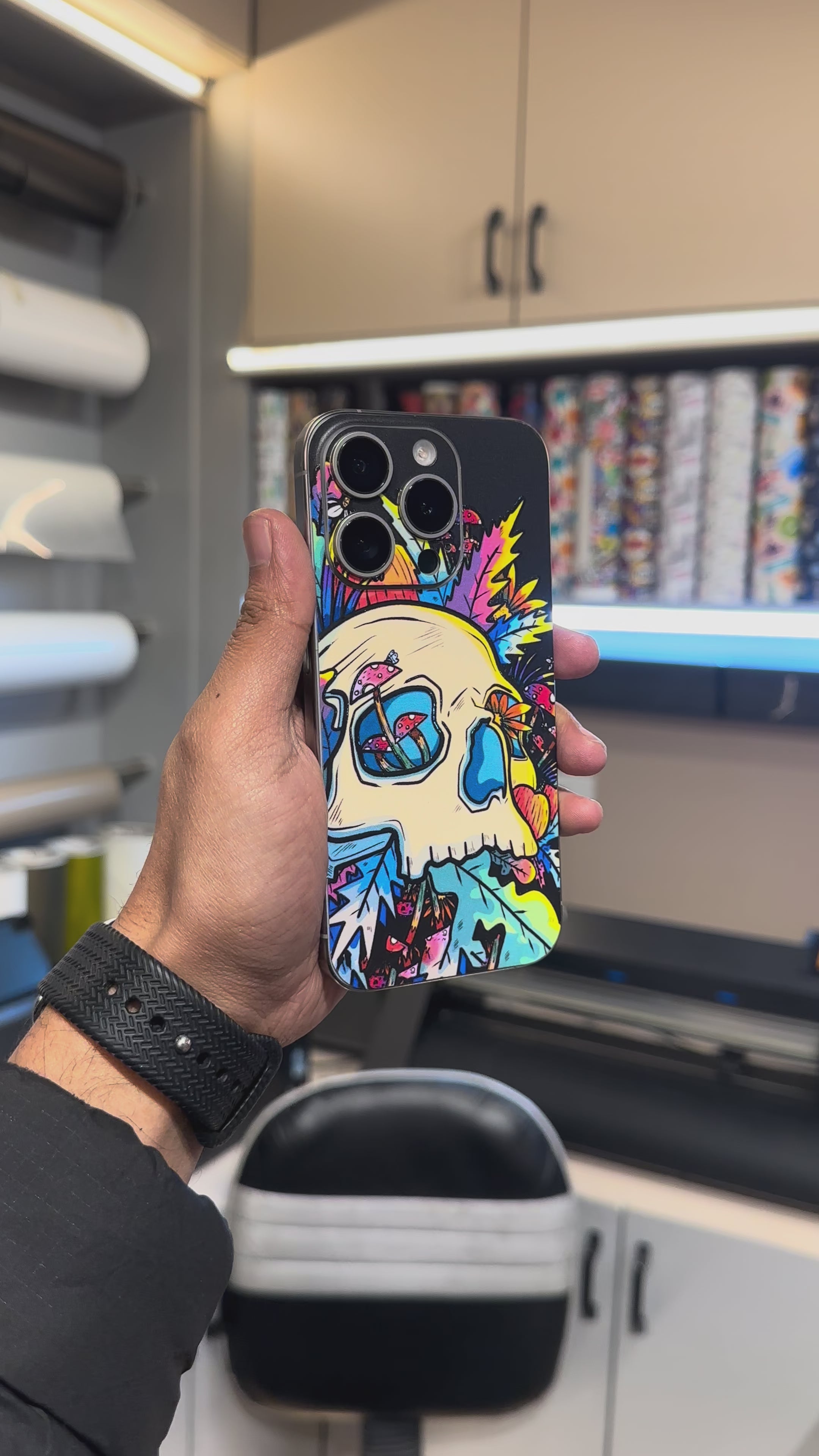 Skull Reign – Dark Edition Mobile Skin